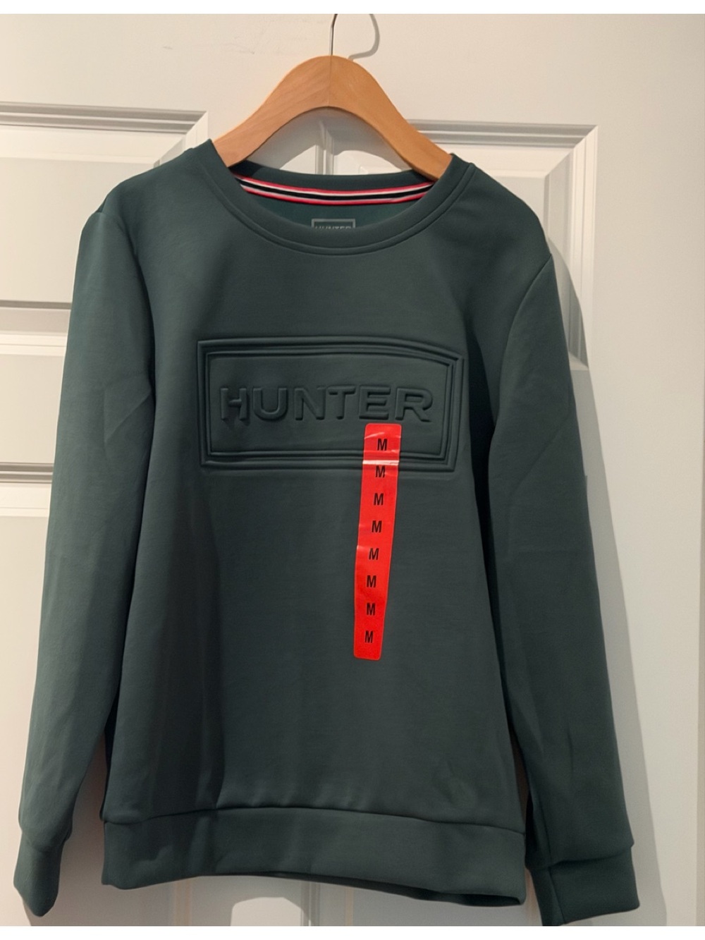 HUNTER women’s Embossed Pullover Crewneck Sweatshirt -DAMAGED